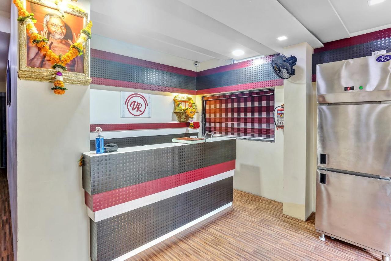 OYO Flagship 83396 Hotel Vinyasa Residency Mumbai Bagian luar foto